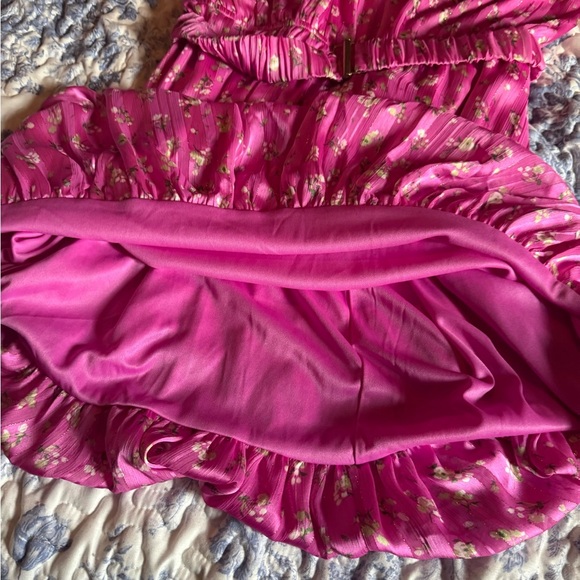 Chic Pink Halter backless romper - Picture 6 of 9